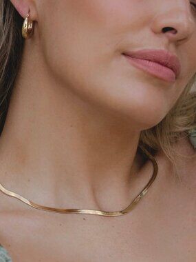 D. Louise Essentials (Herringbone) Necklace 45cm long, 4mm wide PVD Gold